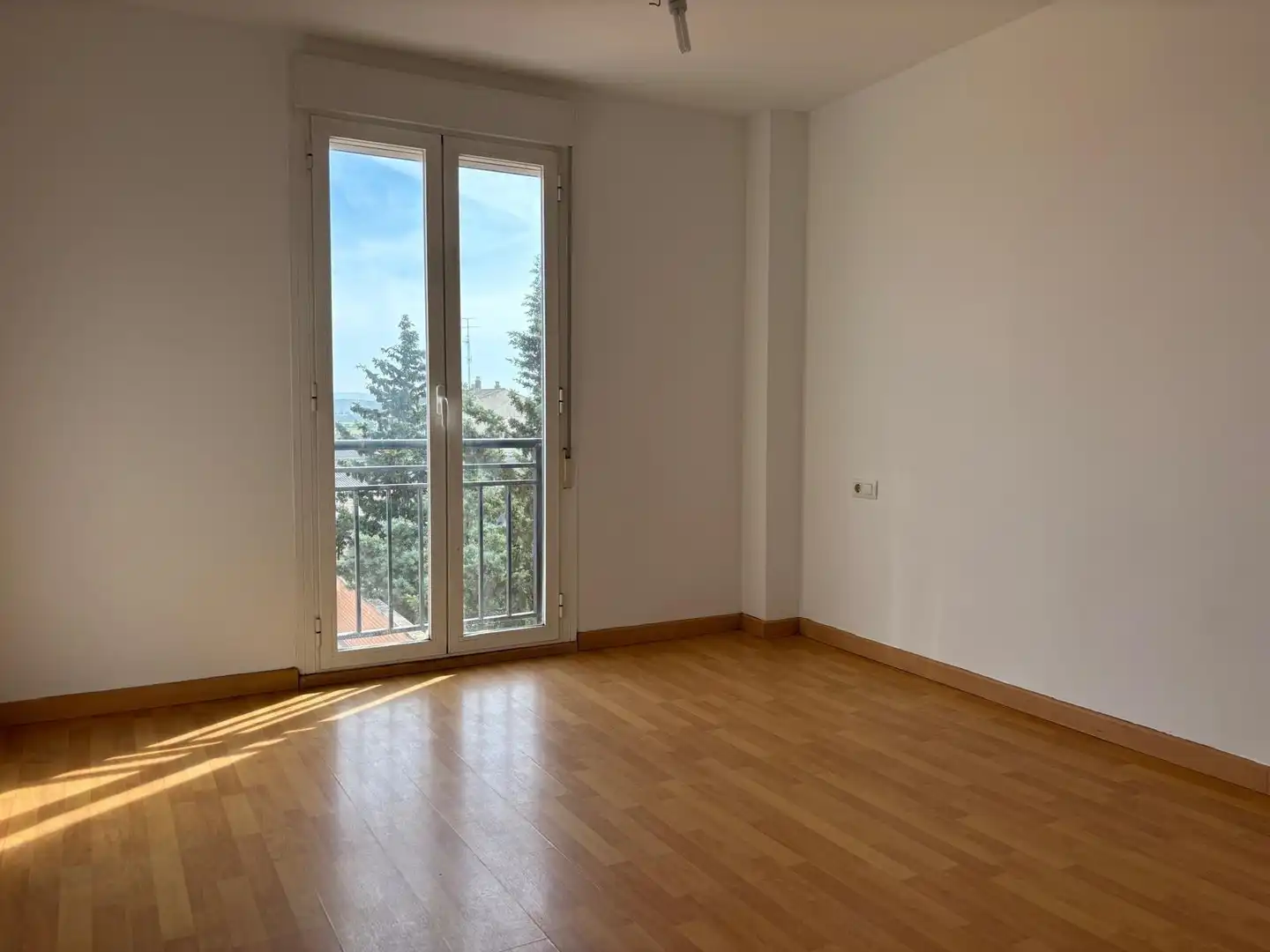 Habitación de Piso en venta en Fuentes de Ebro con Trastero