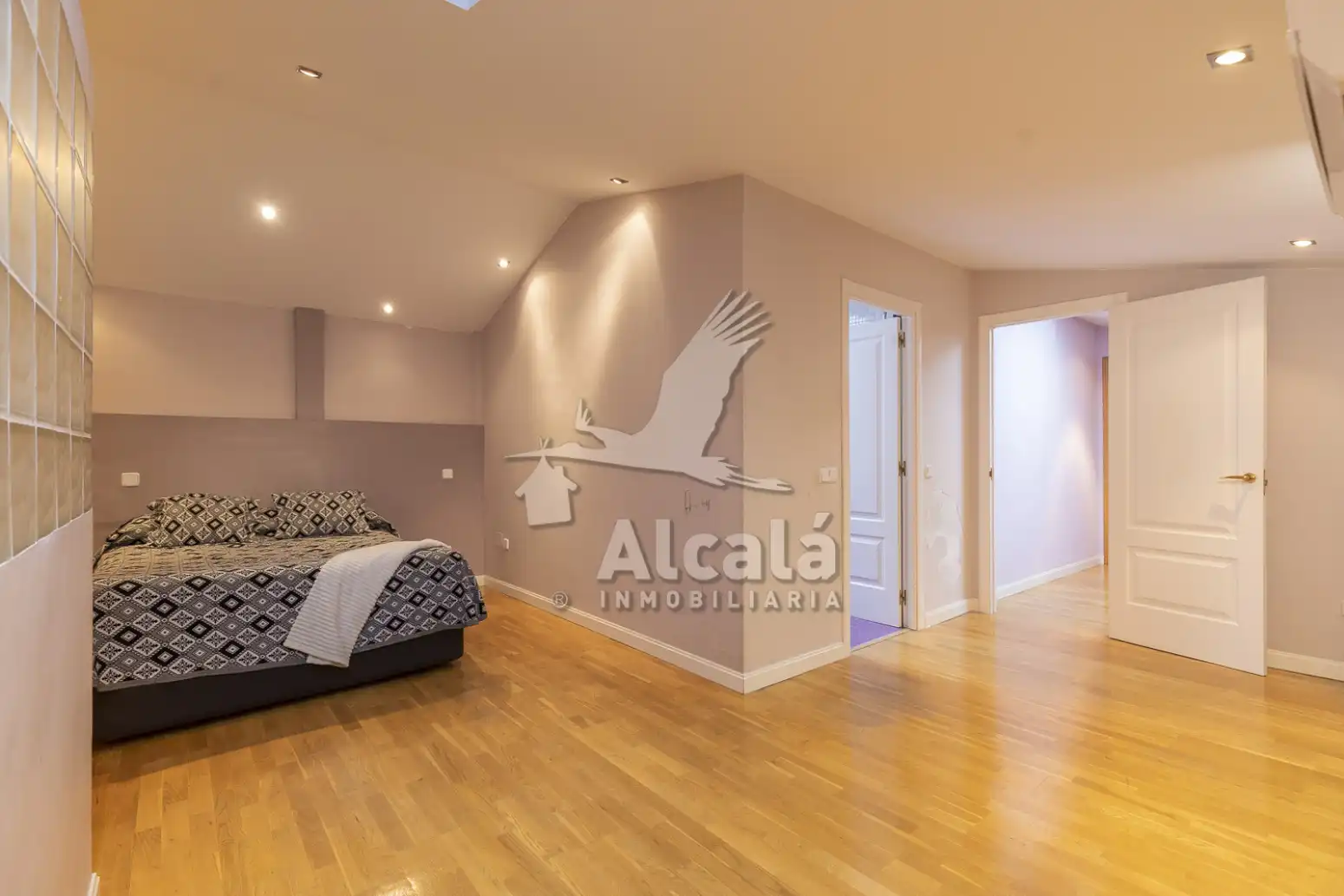 Habitación de Ático en venta en Alcalá de Henares con Aire acondicionado, Calefacción y Terraza