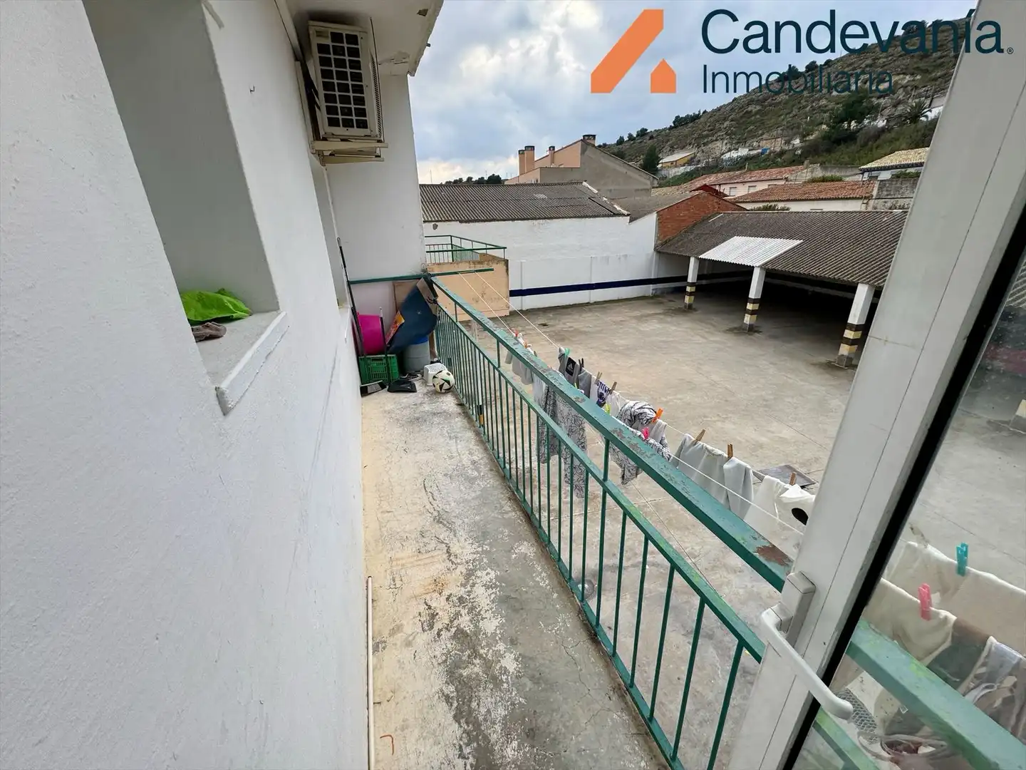 Vista exterior de Piso en venta en Zuera con Calefacción, Trastero y Amueblado