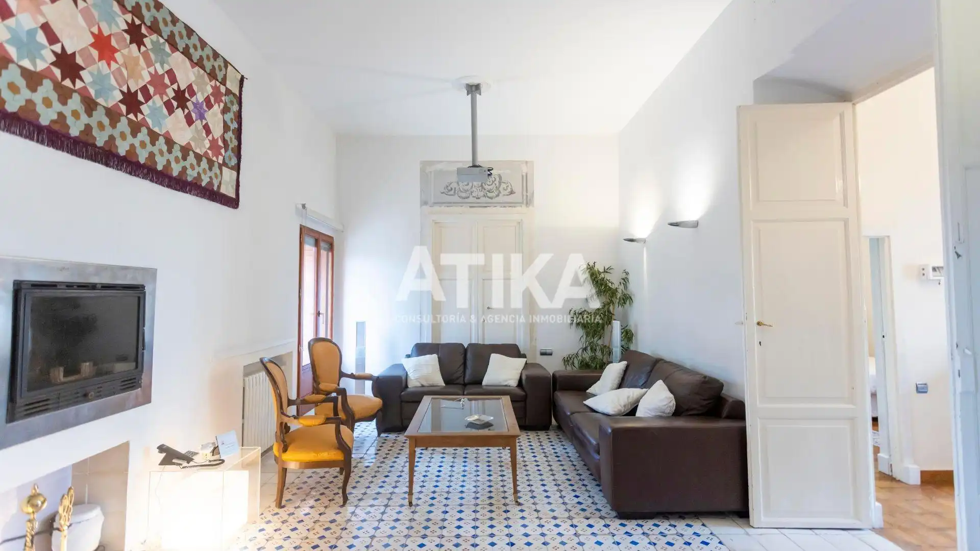 Wohnzimmer von Country house zum Verkauf in Fontanars dels Alforins mit Klimaanlage, Heizung und Privatgarten