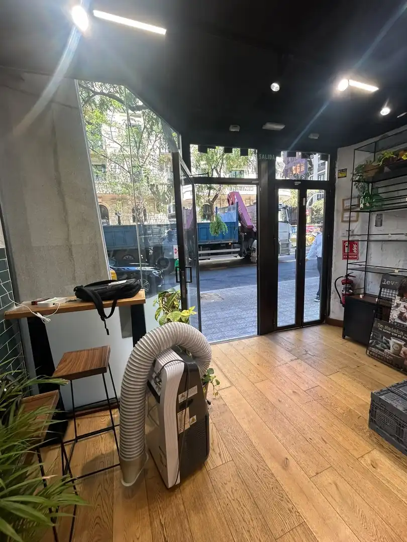 Local de alquiler en Barcelona con Aire acondicionado