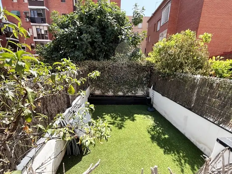 Terrassa de Pis de lloguer en Alcalá de Henares amb Aire condicionat, Calefacció i Jardí privat
