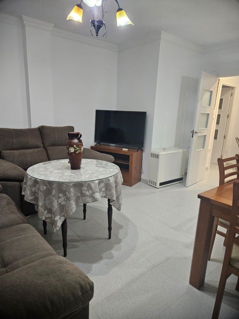 Maisonette zum Verkauf in Casar de Cáceres mit Klimaanlage, Heizung und Privatgarten