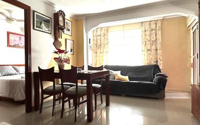 Living room of Flat for sale in Sant Boi de Llobregat  with Air Conditioner, Heating and Balcony