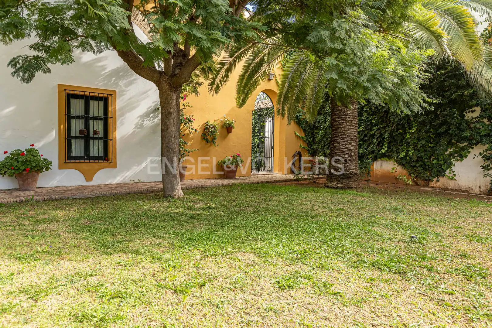 Jardín de Casa o chalet en venta en Umbrete con Calefacción, Jardín privado y Piscina