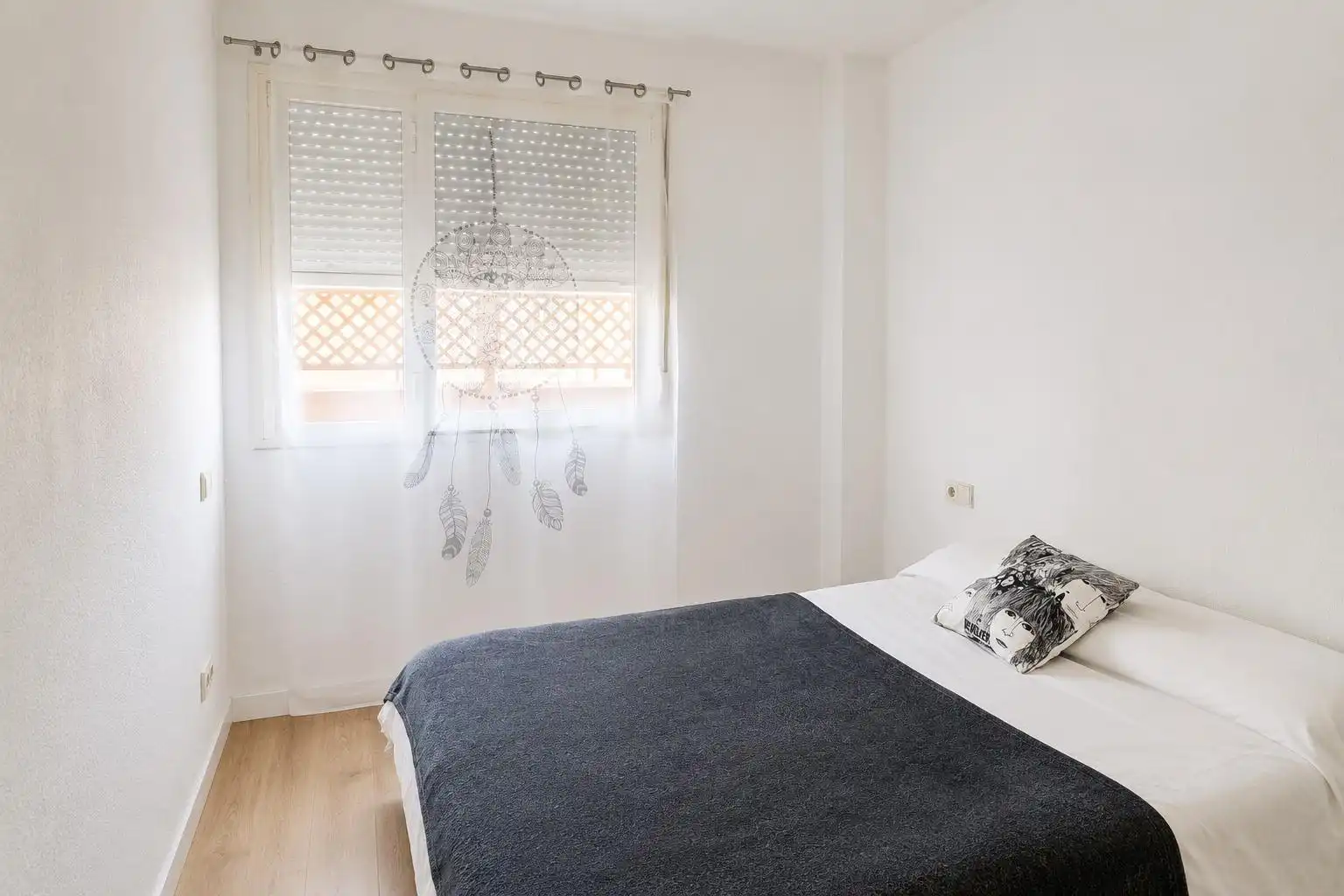 Dormitori de Pis en venda en Tomares amb Aire condicionat, Parquet i Terrassa