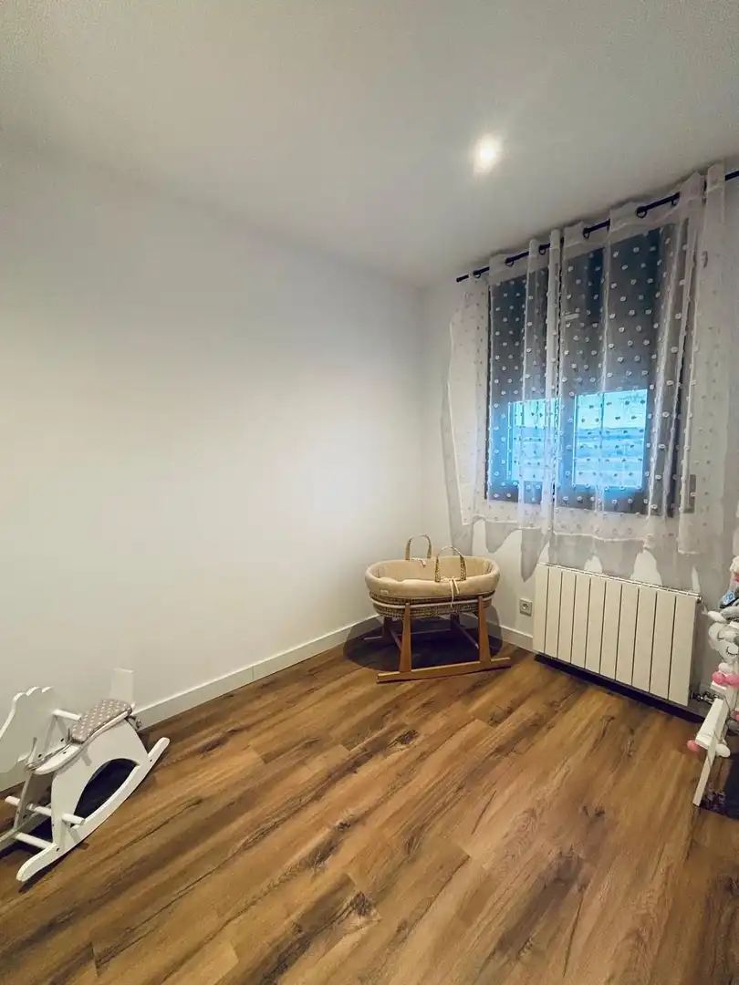 Habitación de Casa adosada en venta en Castellet i la Gornal con Aire acondicionado, Calefacción y Piscina