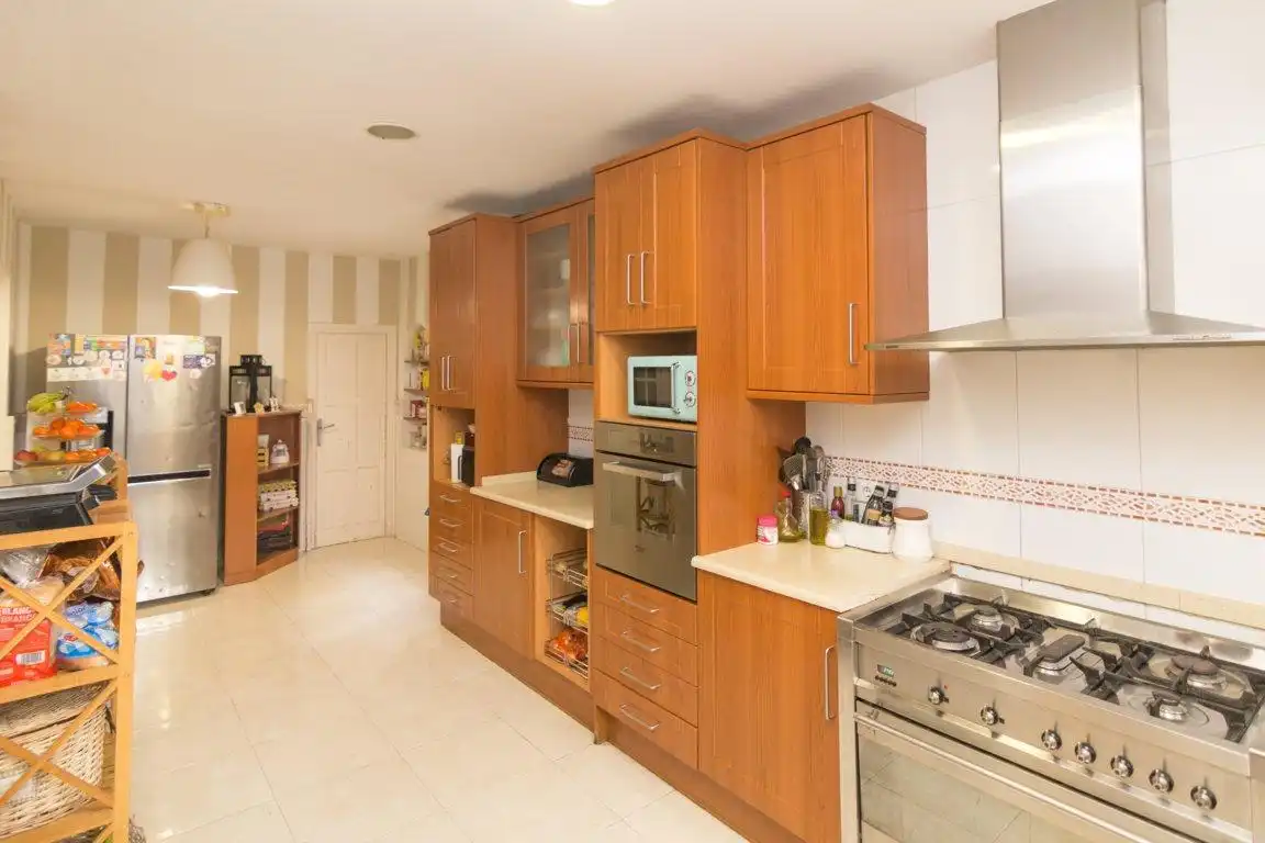 Kitchen of Houses for sale in Sant Cugat del Vallès  with Air Conditioner, Heating and Private garden