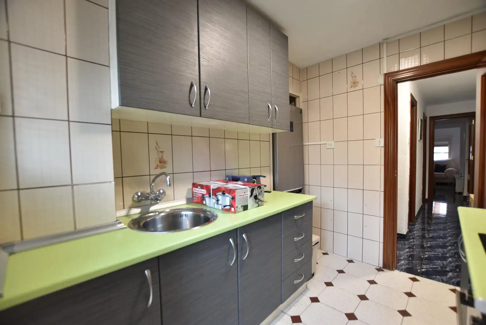 Zimmer in Calle Ebro, Barrio de Zaidín