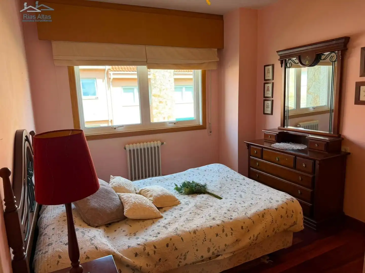 Habitación de Casa o chalet en venta en Oleiros con Calefacción, Jardín privado y Trastero