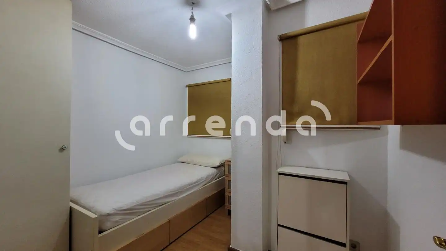 Bedroom of Flat for sale in Madrid  with Heating and Furnished