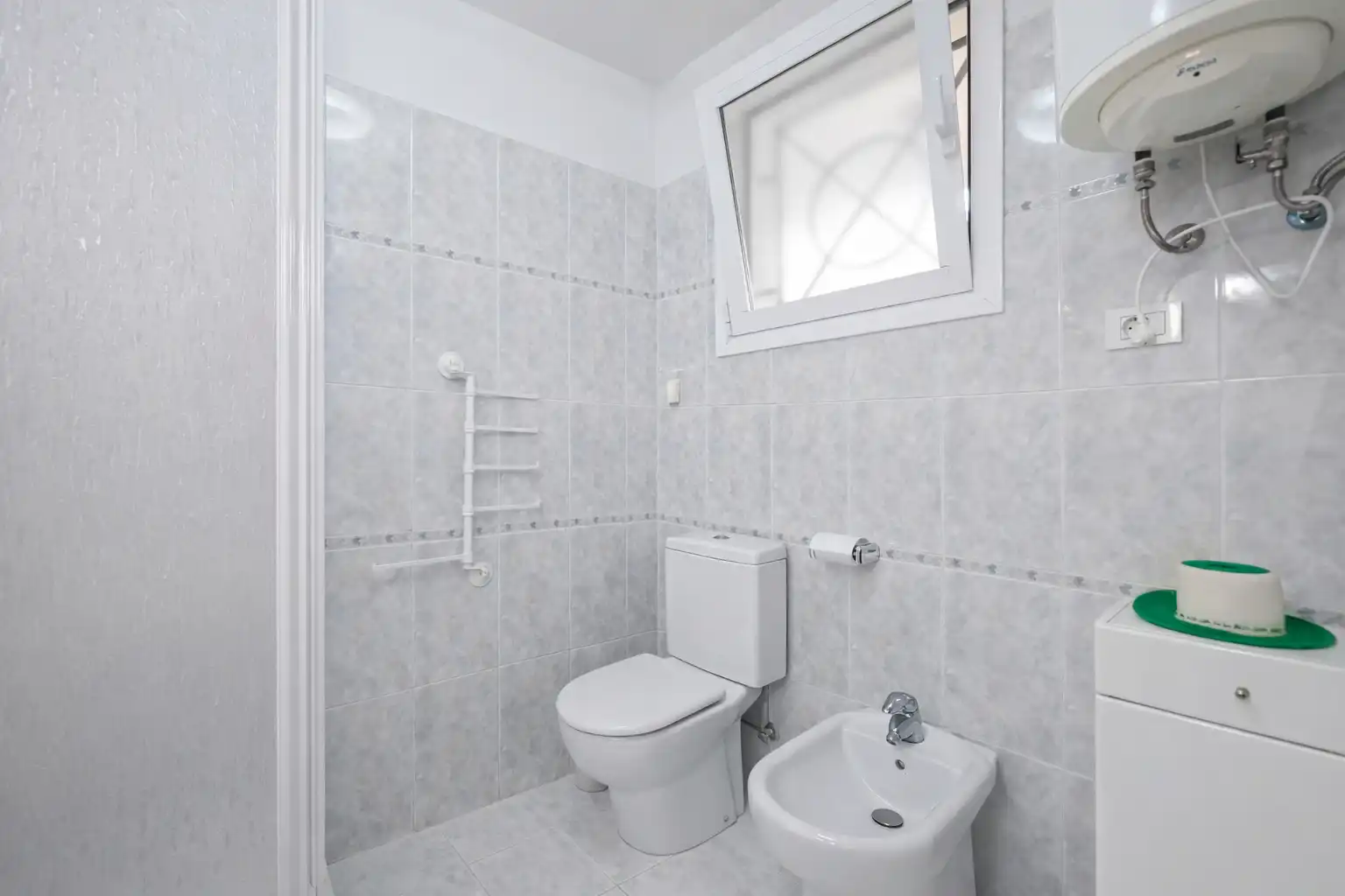 Baño de Apartamento en venta en Arona con Terraza, Amueblado y Horno