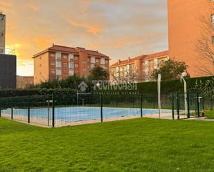 Swimming pool of Flat for sale in  Madrid Capital  with Air Conditioner, Heating and Storage room