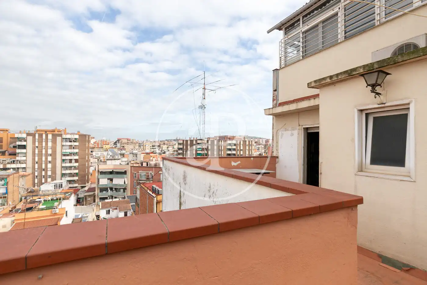 Terraza de Ático en venta en L'Hospitalet de Llobregat con Calefacción, Terraza y Trastero