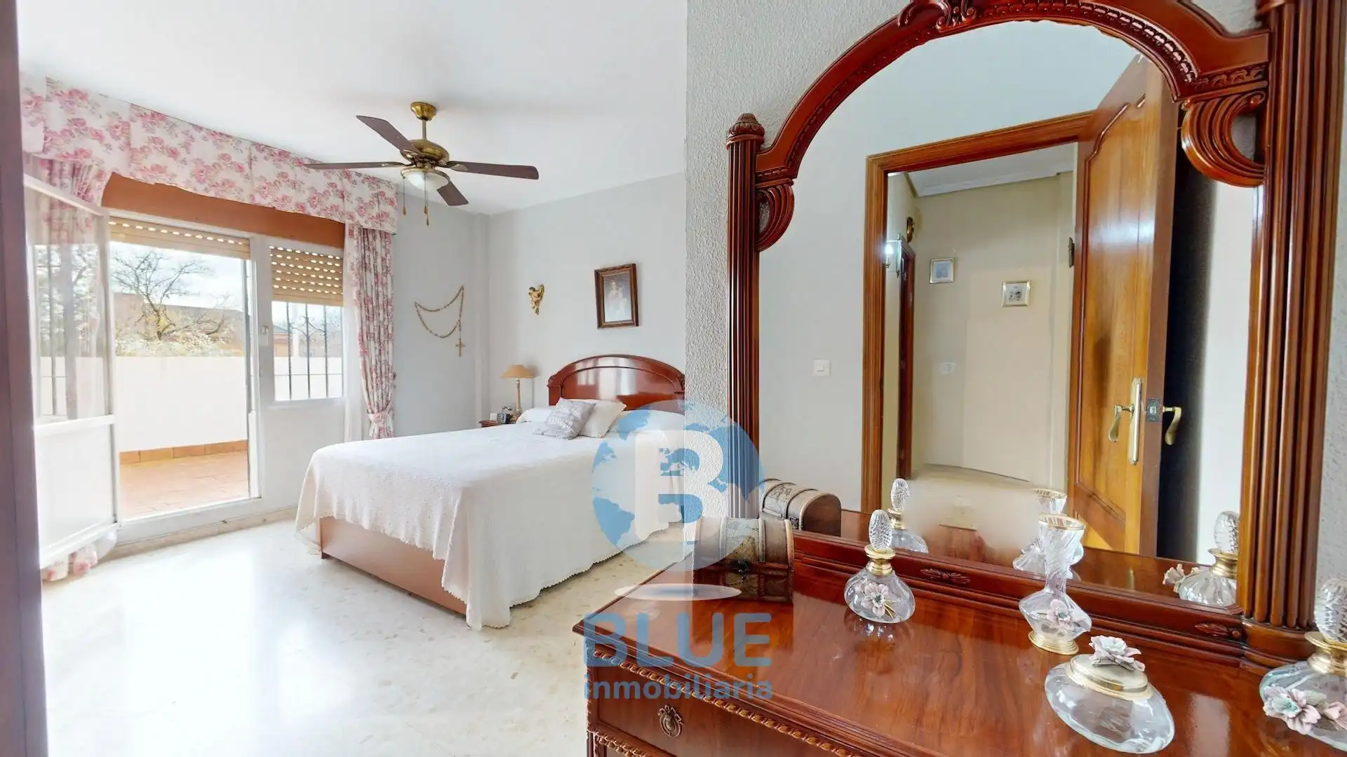 Bedroom of Houses for sale in Córdoba  with Air Conditioner, Heating and Terrace