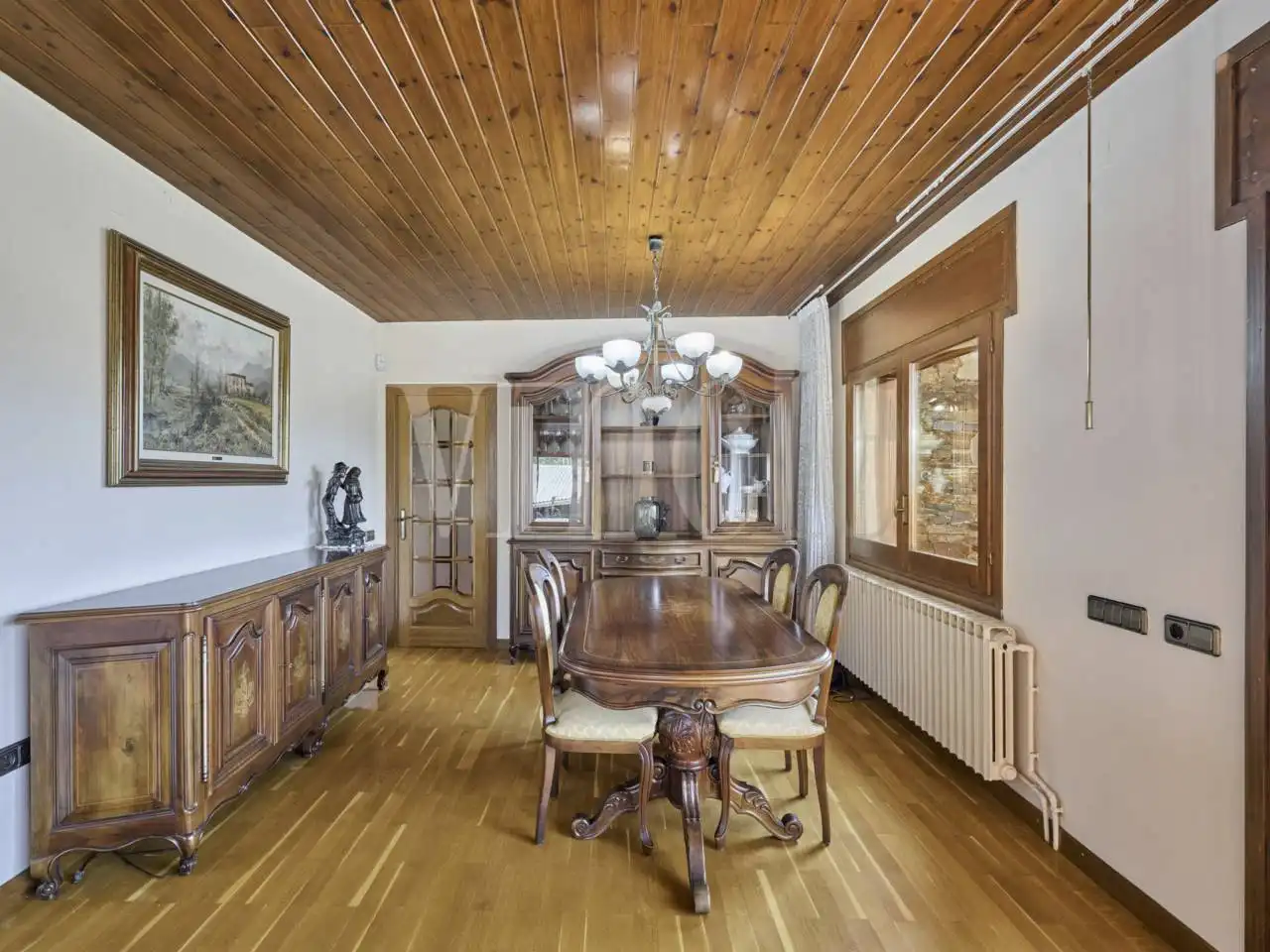 Menjador de Casa o xalet en venda en Puigcerdà amb Calefacció, Jardí privat i Parquet