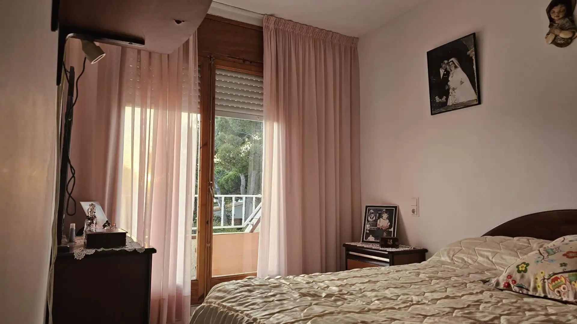 Habitación de Casa adosada en venta en El Vendrell con Piscina comunitaria