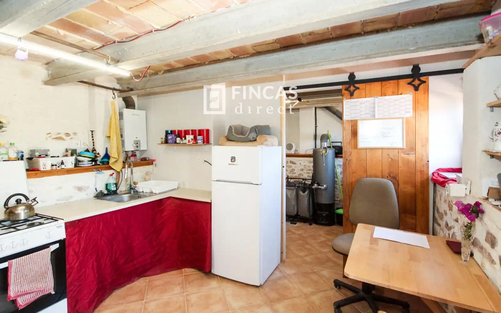 Country homes for sale in Cretas  with Air Conditioner