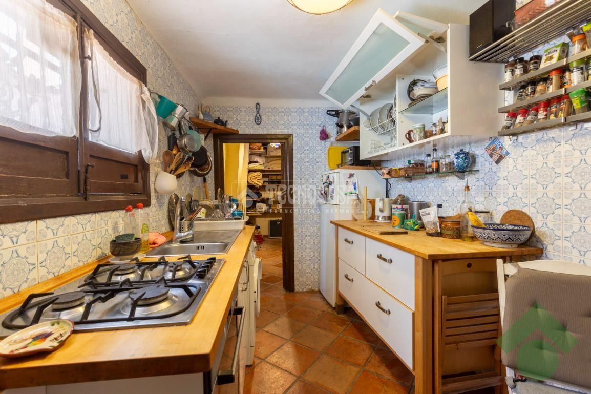 Kitchen of Flat for sale in  Granada Capital  with Terrace