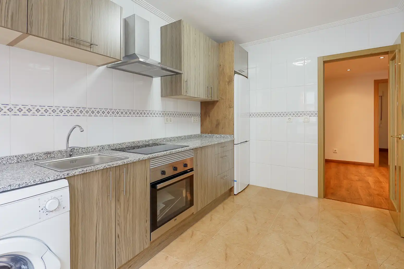 Cocina de Piso en venta en Gijón  con Calefacción y Balcón