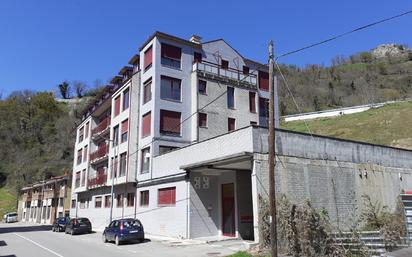 Vista exterior de Pis en venda en Aller amb Terrassa i Traster