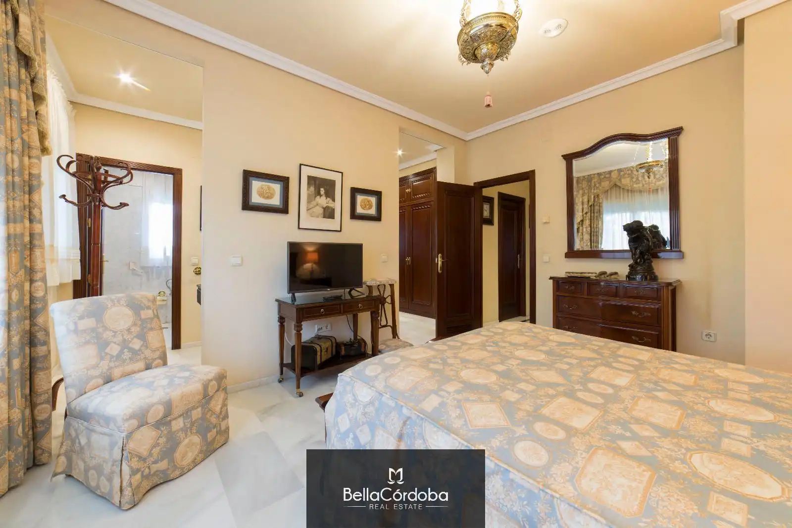 Bedroom of Houses for sale in Córdoba  with Air Conditioner, Heating and Terrace