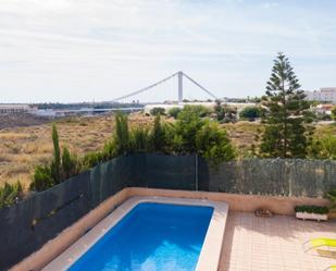 Piscina de Casa o xalet en venda en Elche / Elx amb Aire condicionat, Terrassa i Piscina