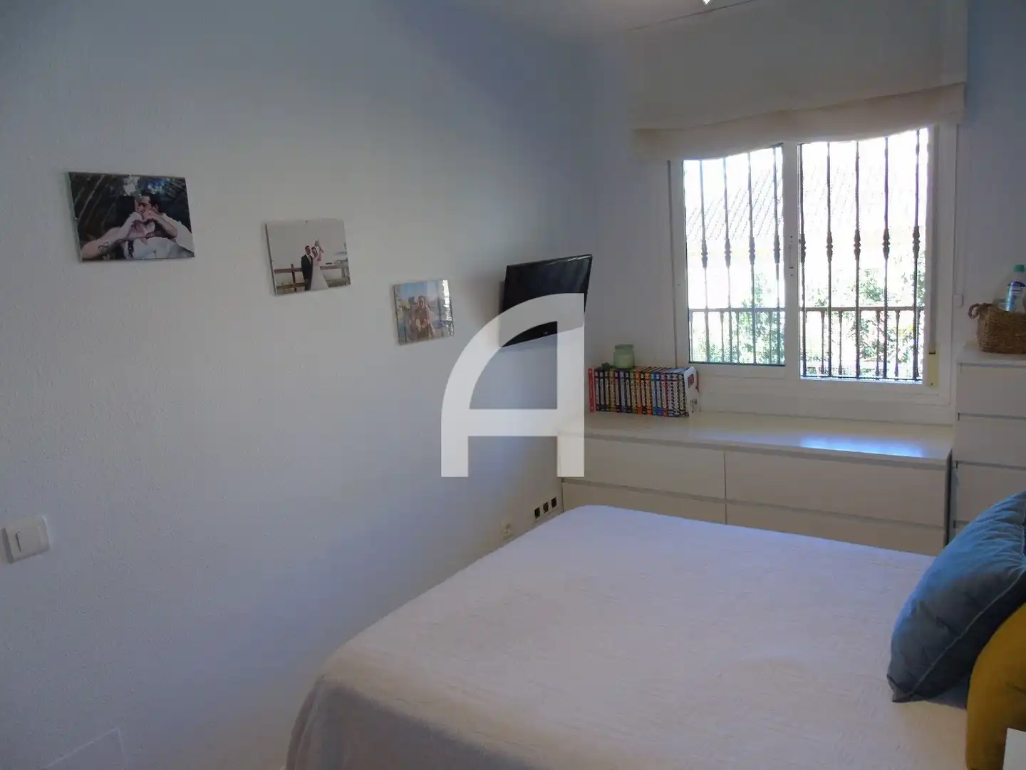 Habitación de Piso en venta en Fuengirola con Aire acondicionado, Calefacción y Terraza