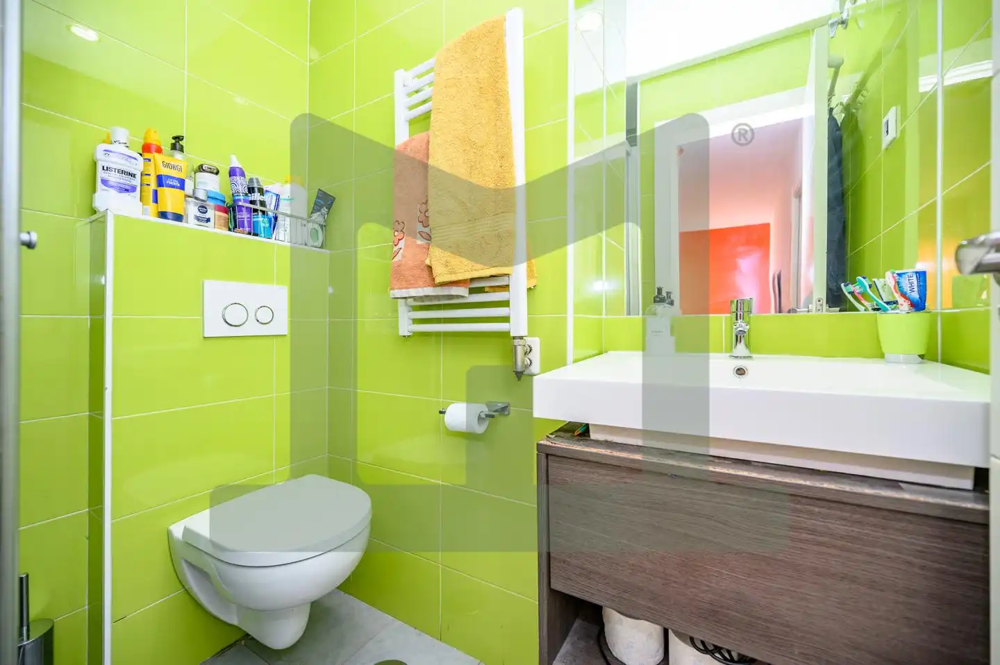 Badezimmer von Einfamilien-Reihenhaus zum Verkauf in Griñón mit Klimaanlage, Heizung und Privatgarten