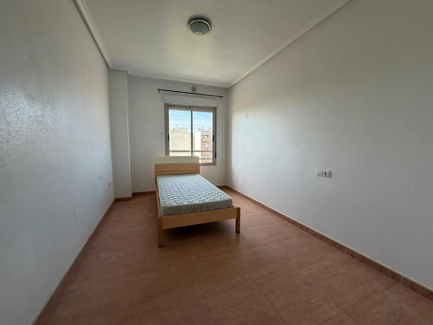 Habitación de Apartamento en venta en Almoradí con Aire acondicionado y Terraza