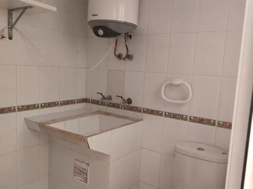 Badezimmer von Einfamilien-Reihenhaus zur Miete in Casariche