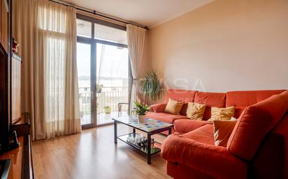 Living room of Flat for sale in  Barcelona Capital  with Balcony