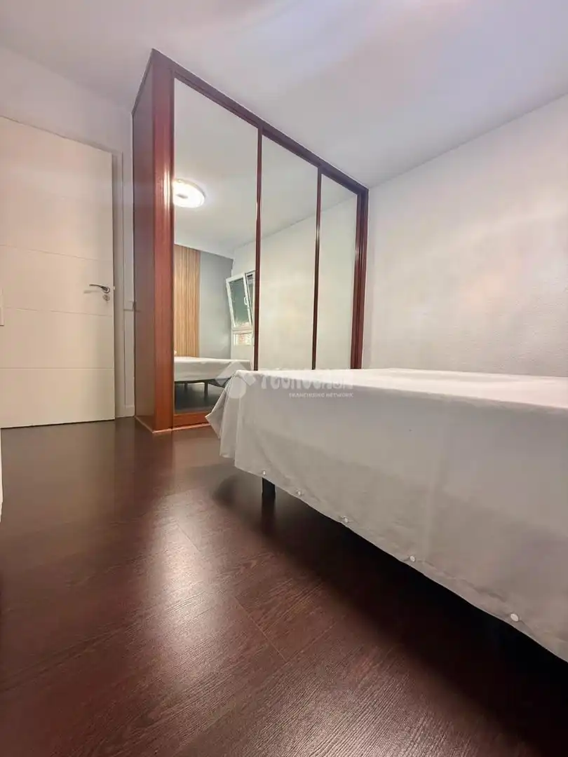 Bedroom of Flat for sale in Madrid  with Air Conditioner, Heating and Storage room
