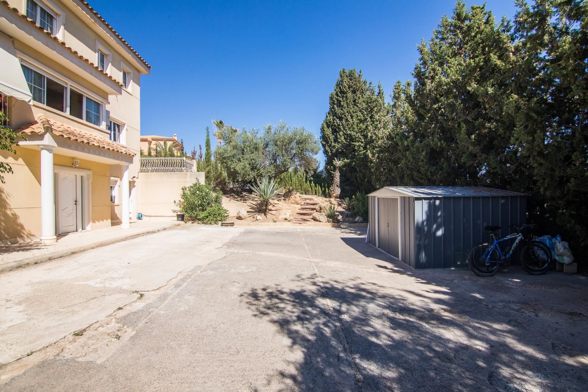 Parking of House or chalet for sale in Elche / Elx  with Air Conditioner, Heating and Private garden
