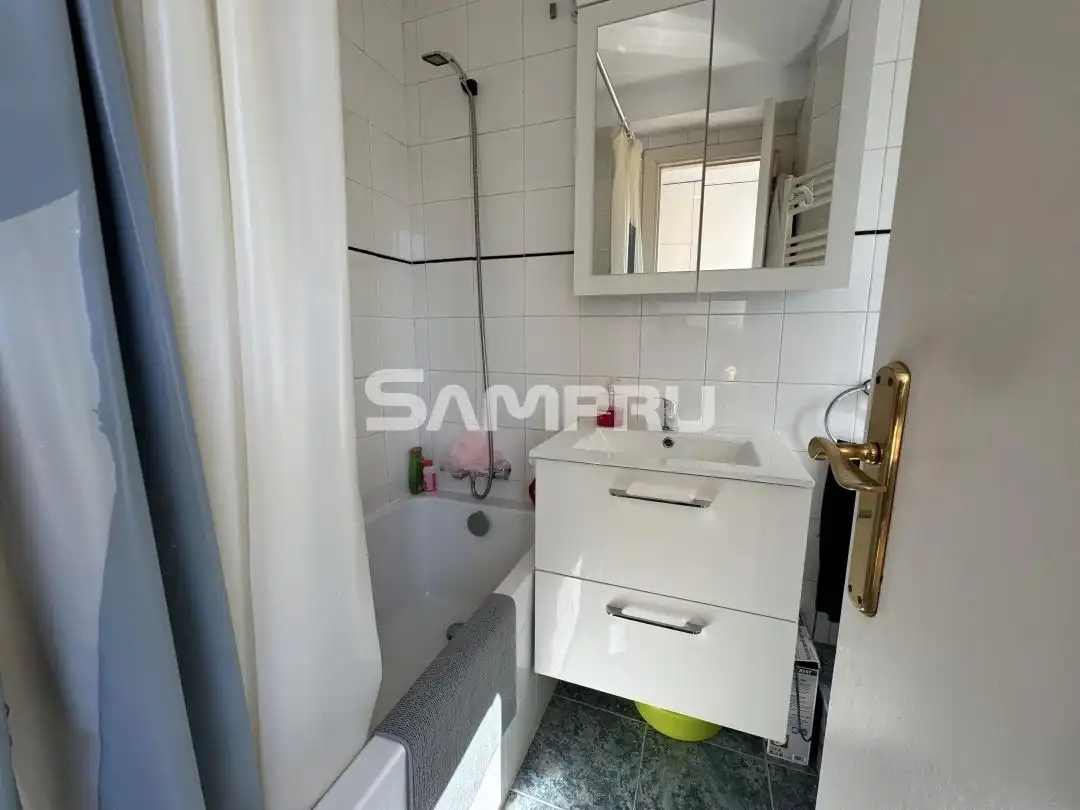 Baño de Piso en venta en Vitoria - Gasteiz con Calefacción, Trastero y Balcón