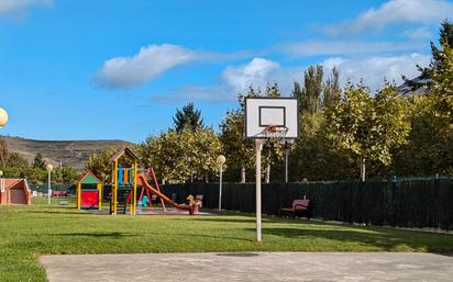 Vista exterior de Apartament en venda en Ezcaray amb Terrassa i Balcó