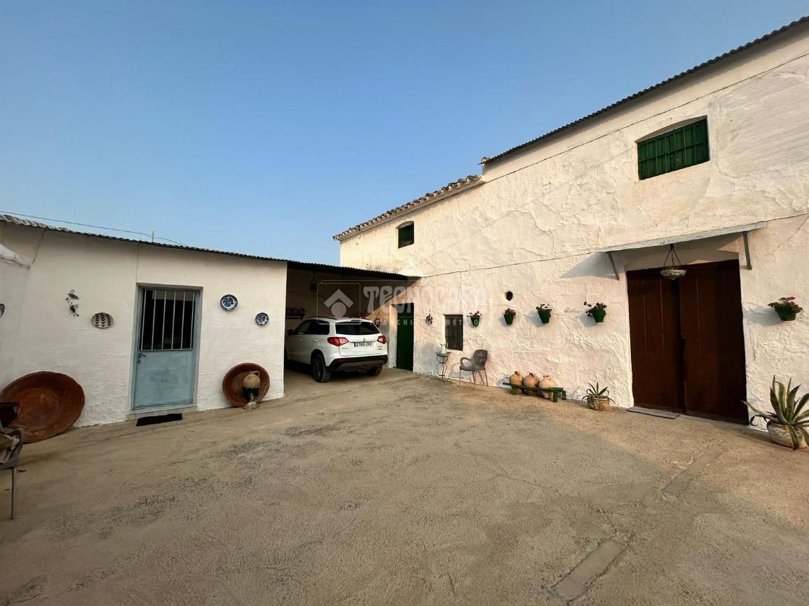 Vista exterior de Finca rústica en venda en El Rubio amb Aire condicionat i Terrassa