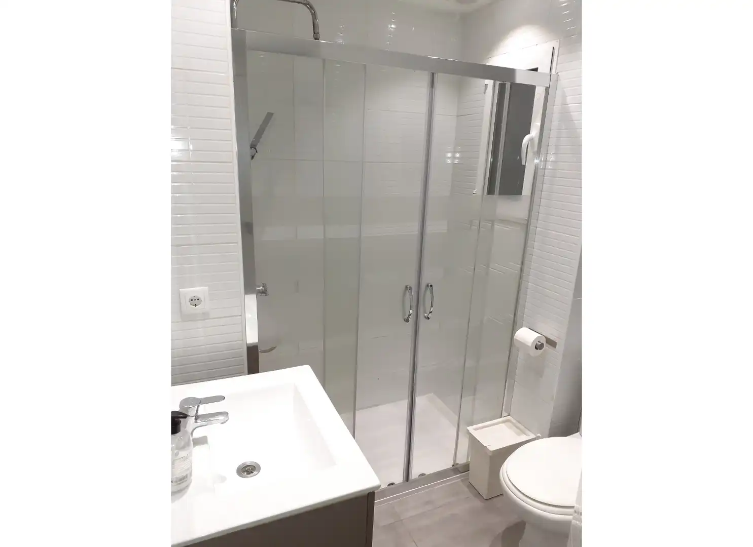 Badezimmer von Wohnung zum Verkauf in Valencia mit Klimaanlage, Parkett und Möbliert