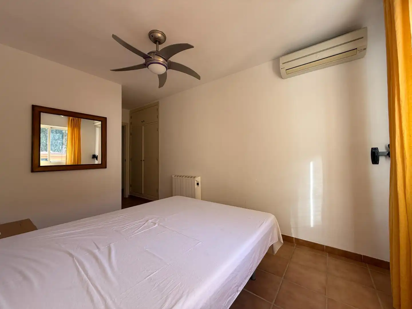 Habitación de Piso en venta en Águilas con Aire acondicionado y Piscina comunitaria