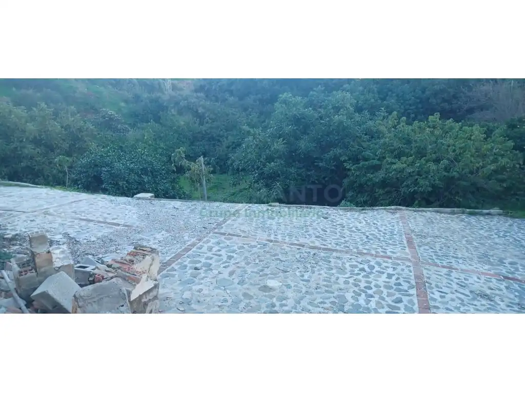 Finca rústica en venta en Totalán con Jardín privado