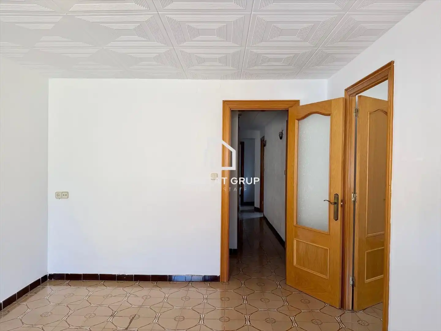 Piso en venta en Girona con Calefacción y Terraza