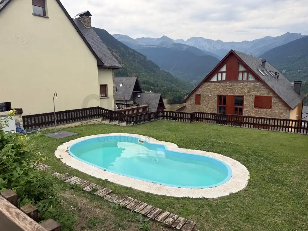 Schwimmbecken von Wohnung zum Verkauf in Vielha e Mijaran mit Terrasse