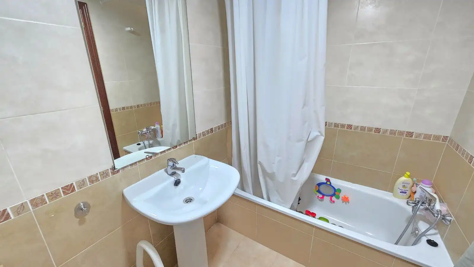 Bathroom of Flat for sale in El Pinillo 