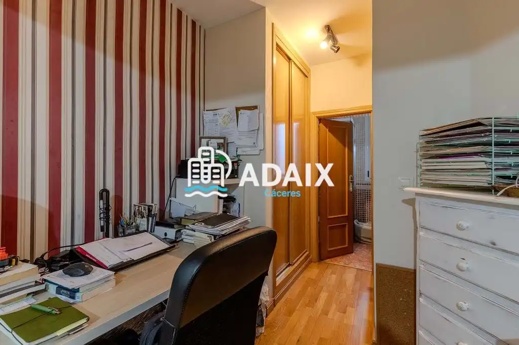 Habitación de Piso en venta en Cáceres con Aire acondicionado y Calefacción