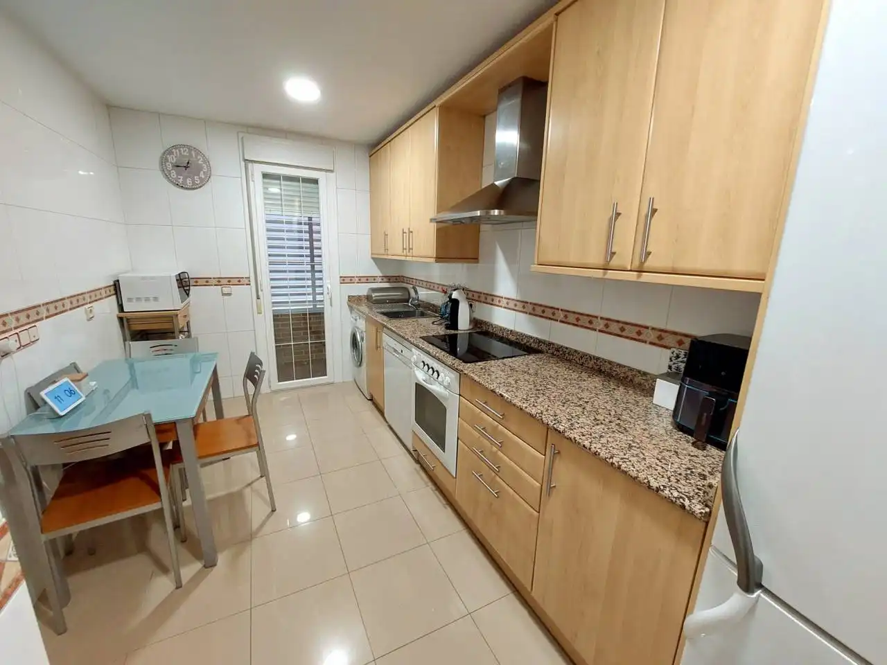 Cocina de Casa adosada en venta en Fuenlabrada con Aire acondicionado, Calefacción y Piscina comunitaria