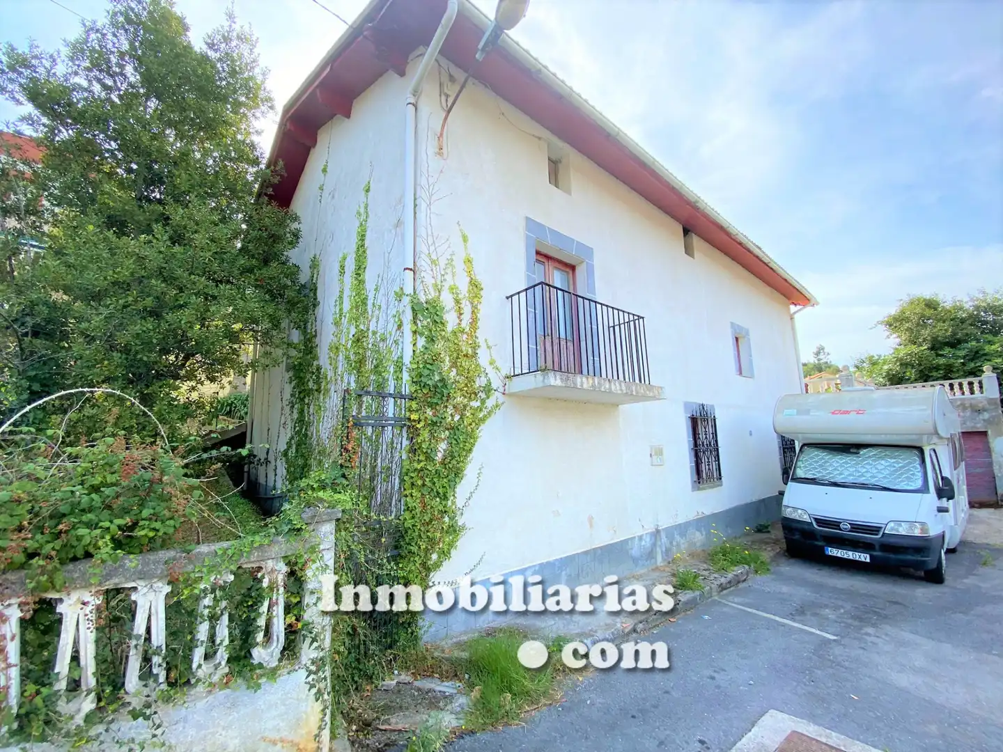 Vista exterior de Finca rústica en venta en Castro-Urdiales con Calefacción, Jardín privado y Terraza