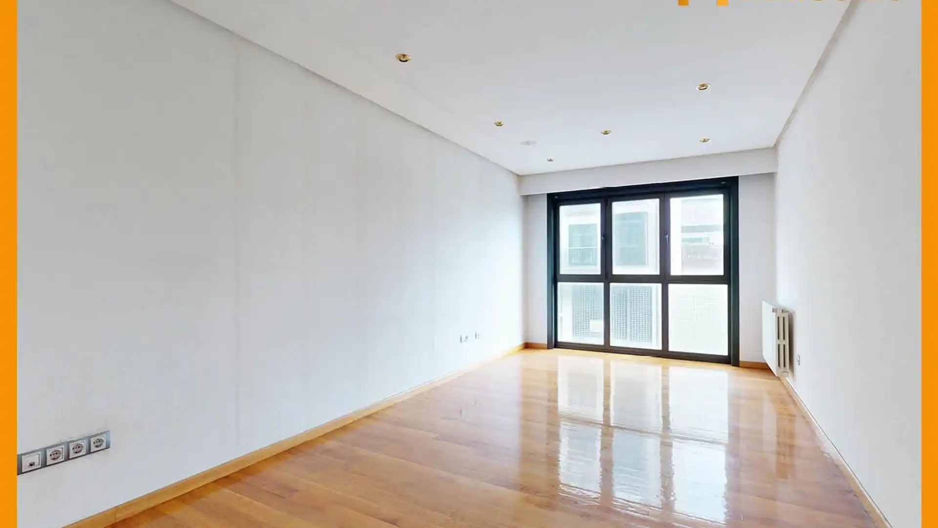 Sala de estar de Piso en venta en Ourense Capital  con Parquet, Terraza y Trastero