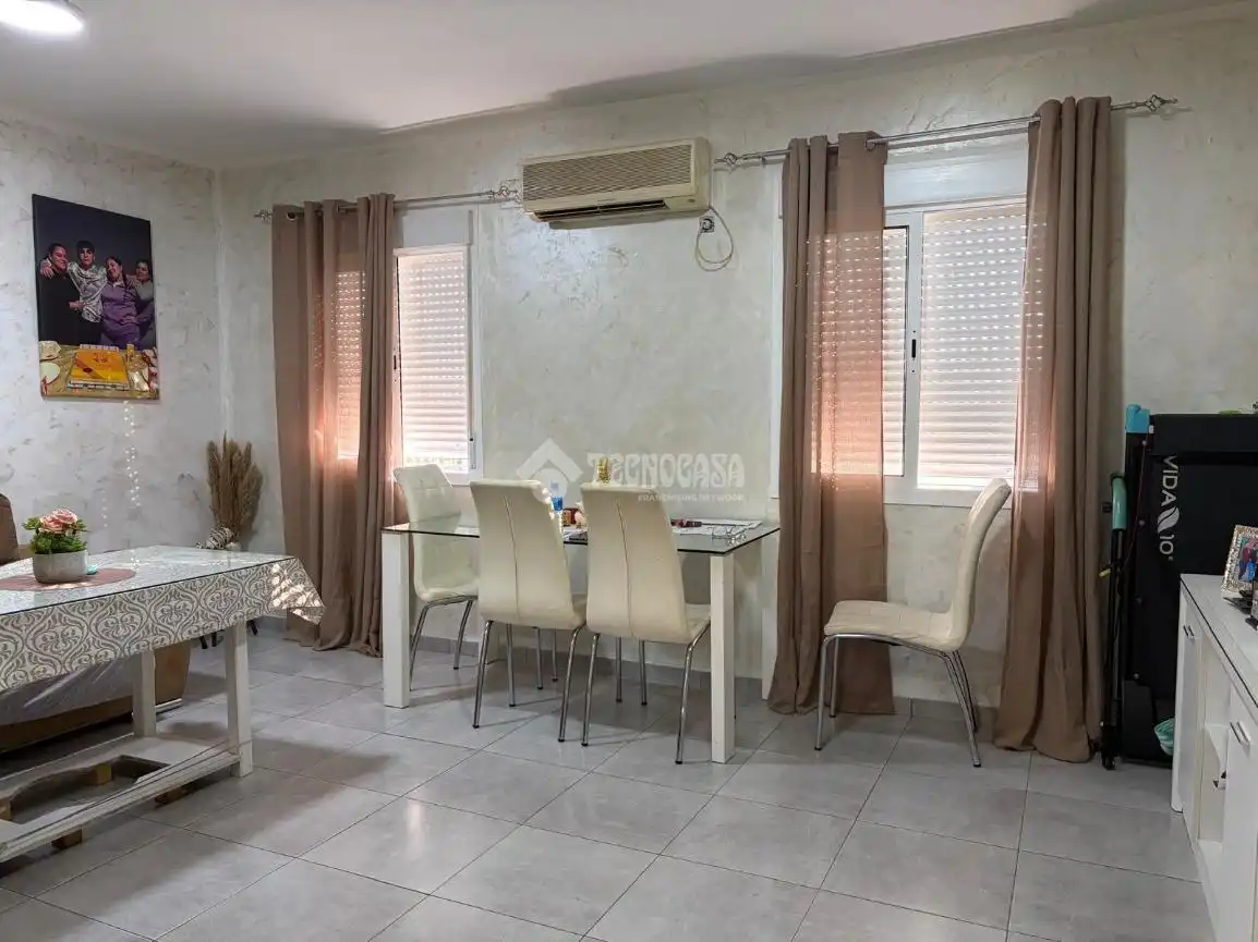 Comedor de Piso en venta en Sevilla con Aire acondicionado