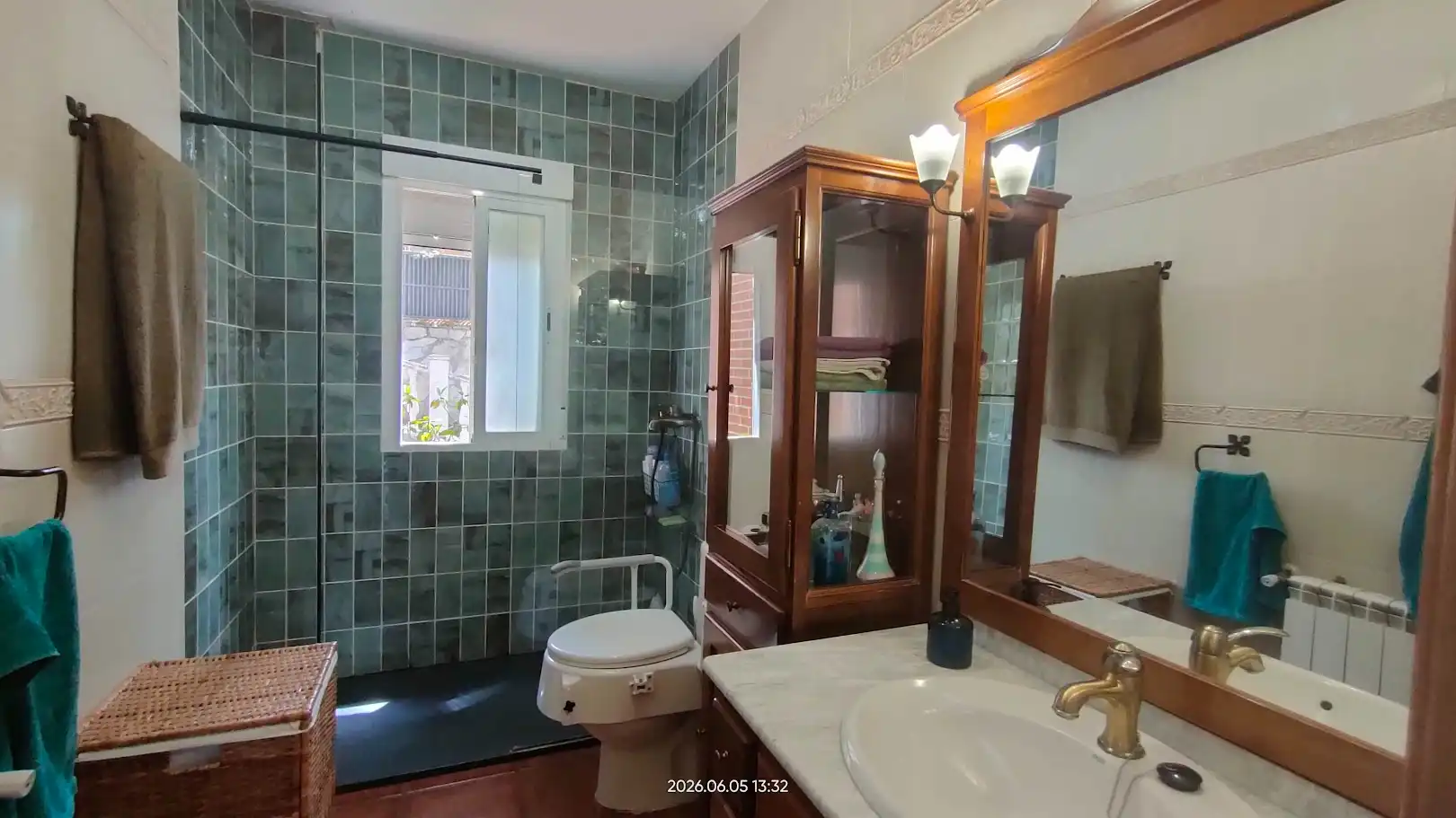Bany de Casa o xalet en venda en El Casar amb Calefacció, Jardí privat i Terrassa