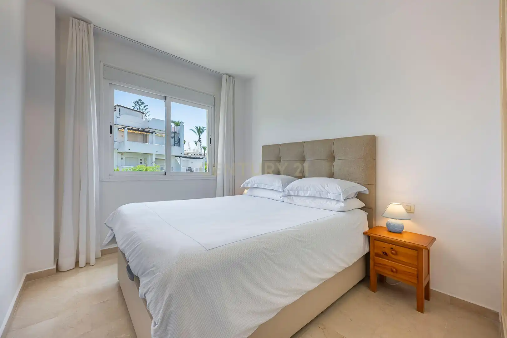 Bedroom of Apartments for sale in Marbella  with Air Conditioner, Swimming Pool and Washing machine